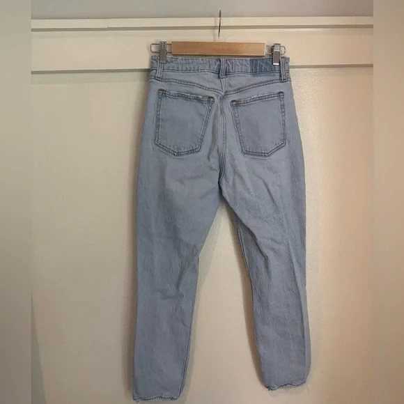 Abercrombie & Fitch The Mom High Rise Curve Love Jeans Size 27 Light Wash - Picture 5 of 10